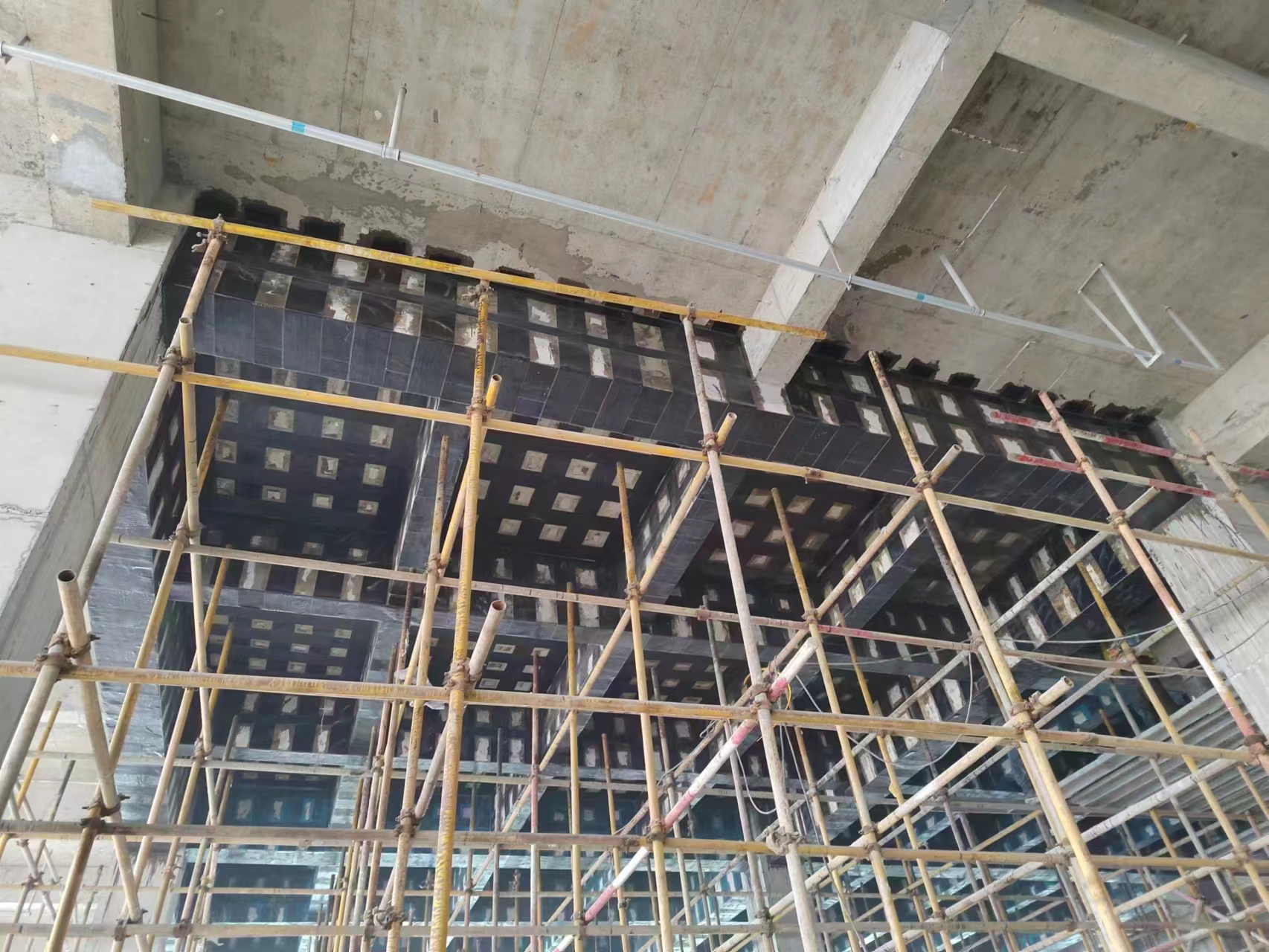 柳城加固公司承接植筋 粘钢 碳纤维等加固工程 资质齐全